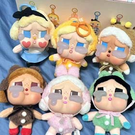CRYBABY Tränen Fabrik Vinyl Gesicht Plüsch Puppe Blind Box Bubble Mart Cry Baby Blind Box Cry Baby C  